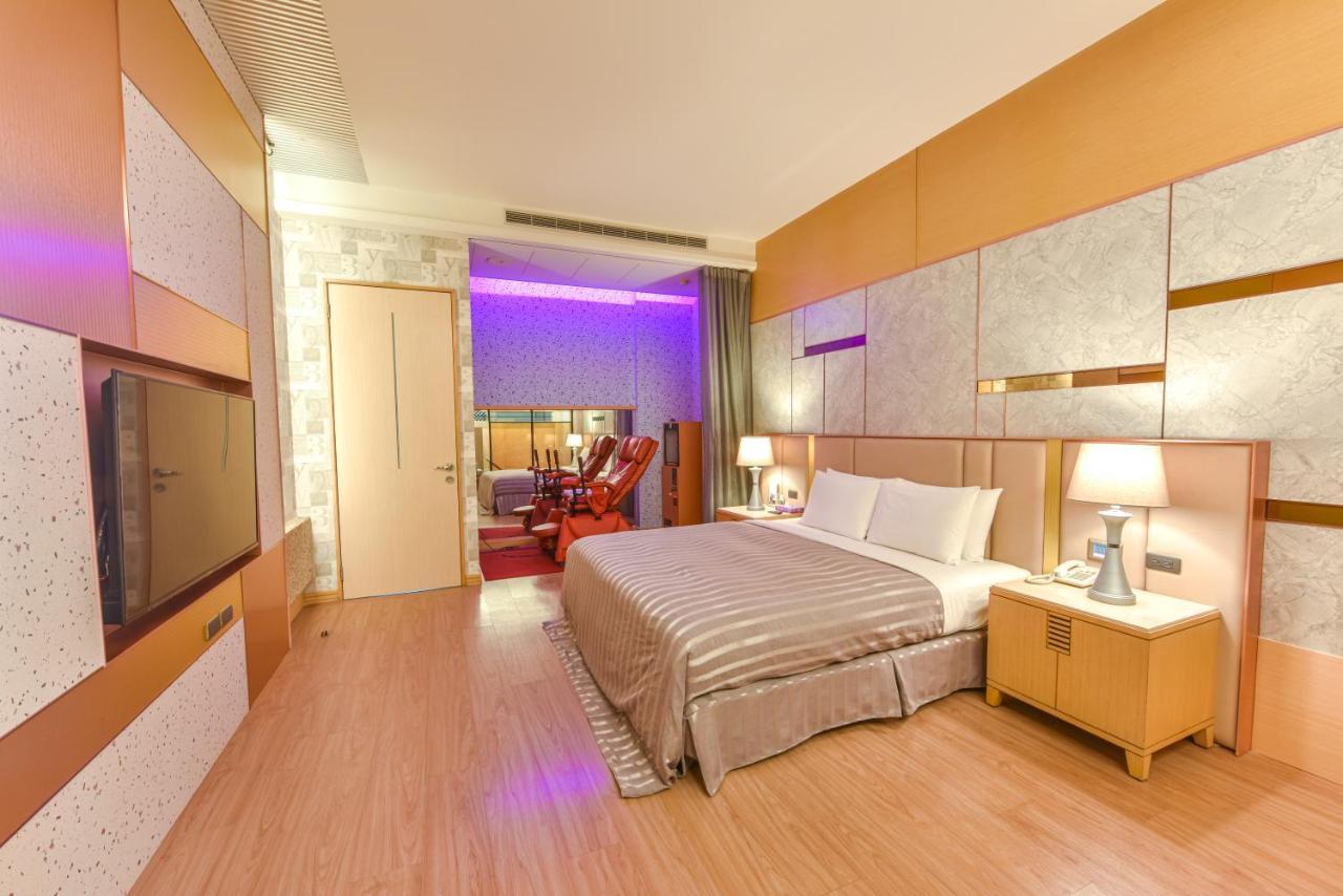 Purple Garden Motel Kaohsiung Esterno foto