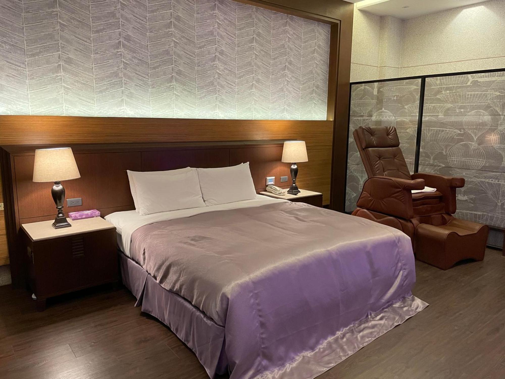 Purple Garden Motel Kaohsiung Esterno foto